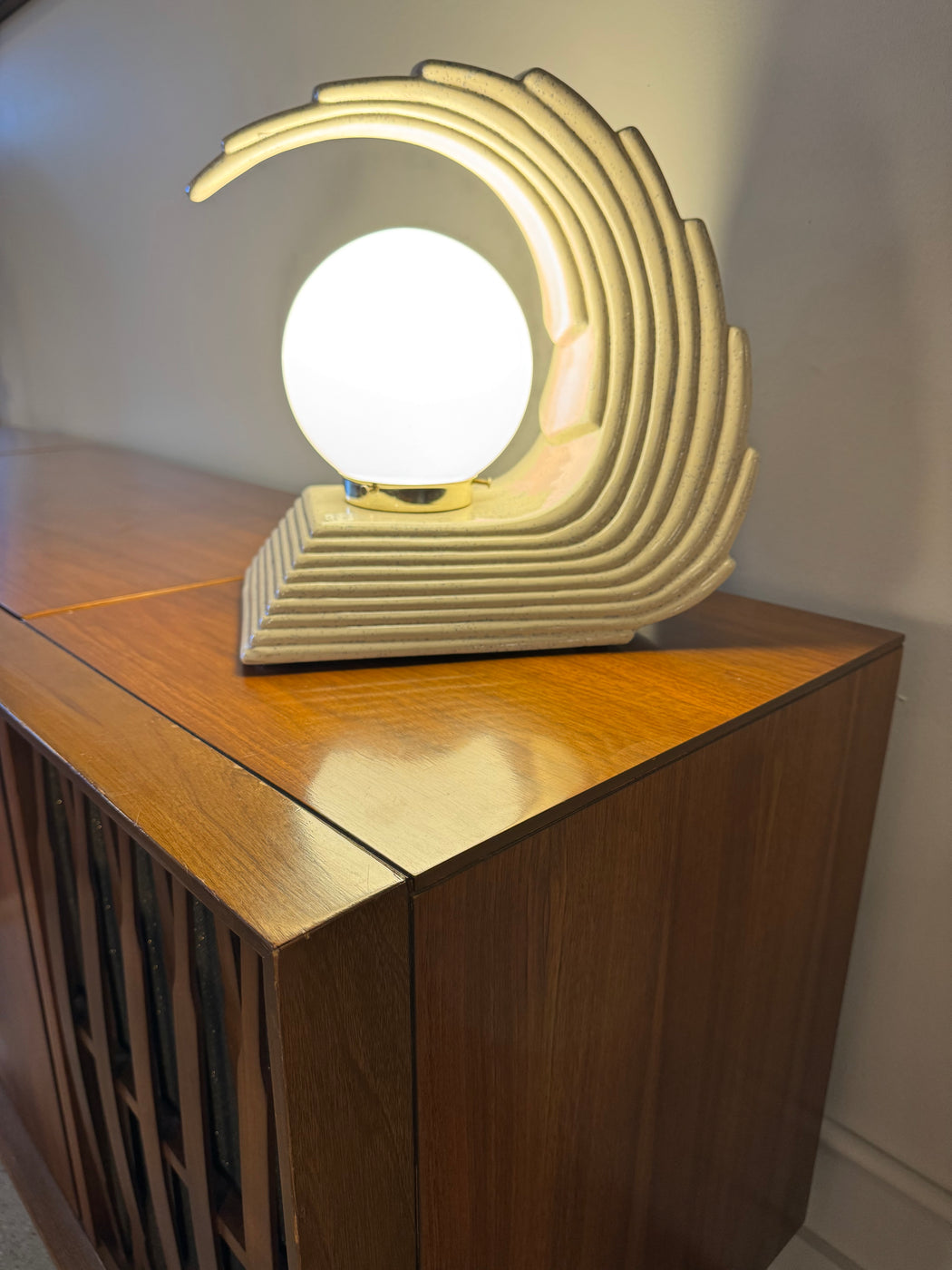 80s Deco Wave Lamp