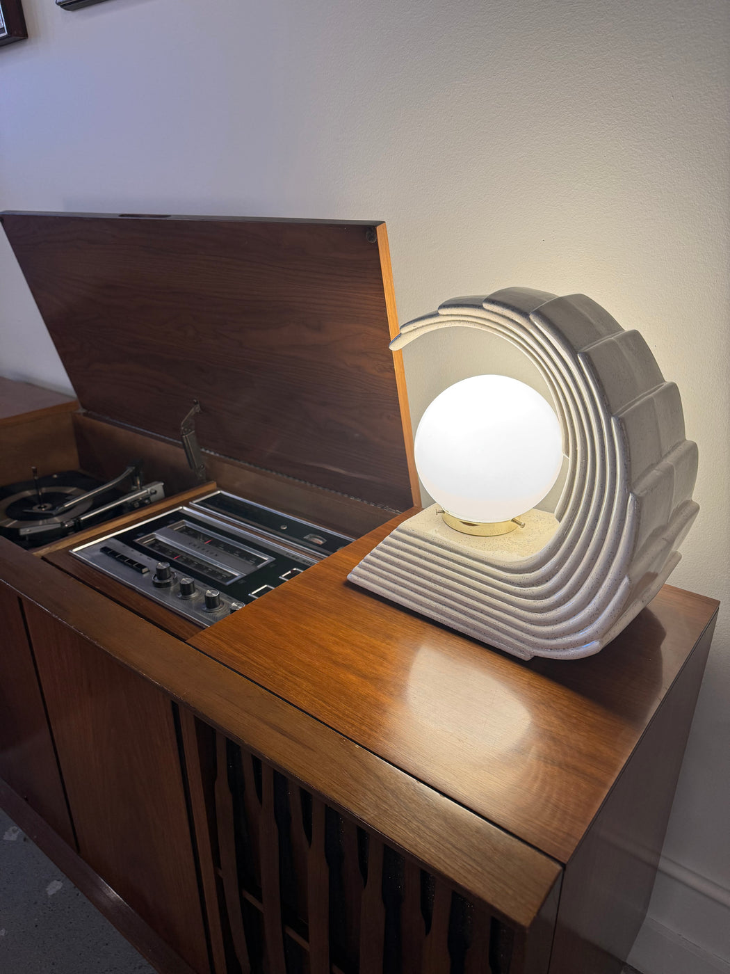 80s Deco Wave Lamp