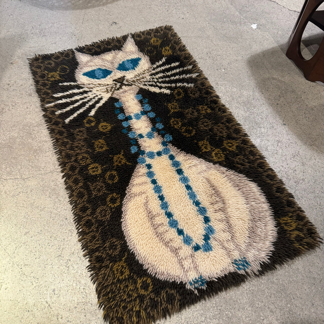 Kitty Rya Rug 26”x 46”