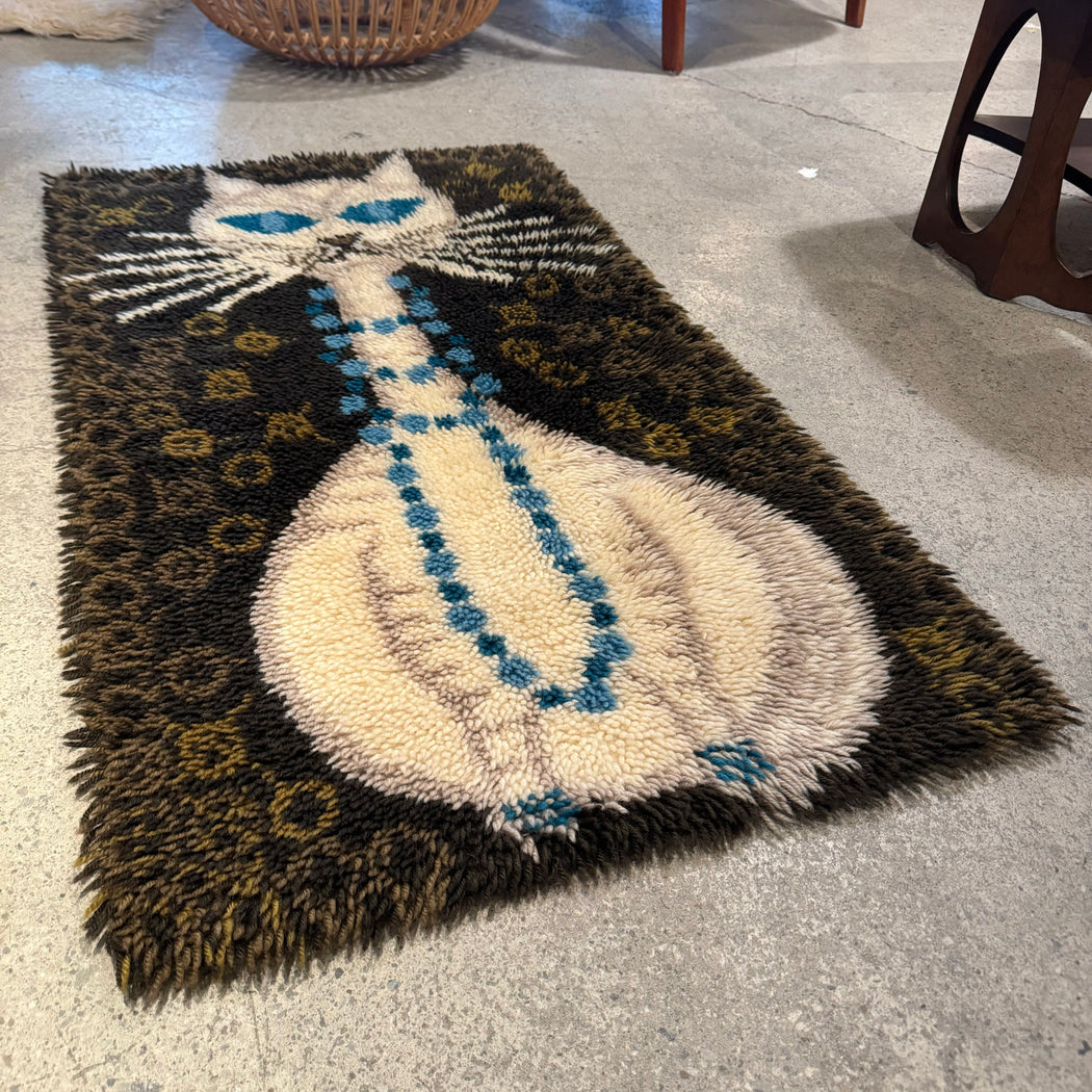 Kitty Rya Rug 26”x 46”