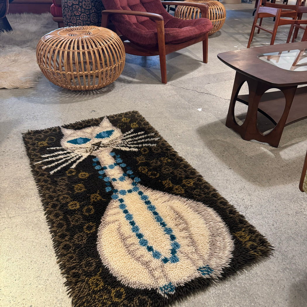 Kitty Rya Rug 26”x 46”