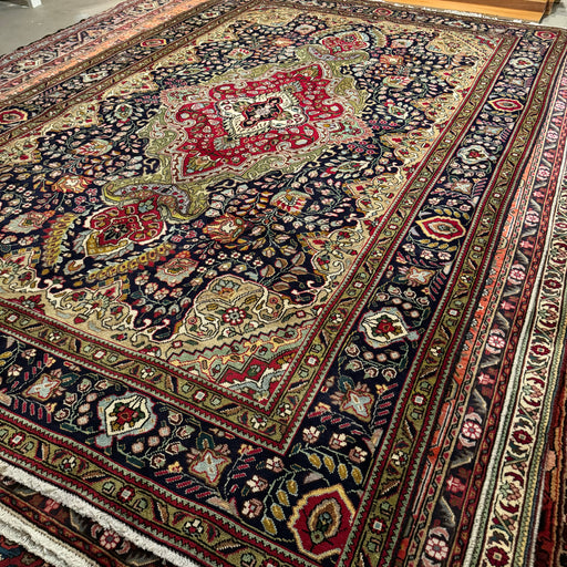 Tabriz Persian Rug 7’3 x 10’11